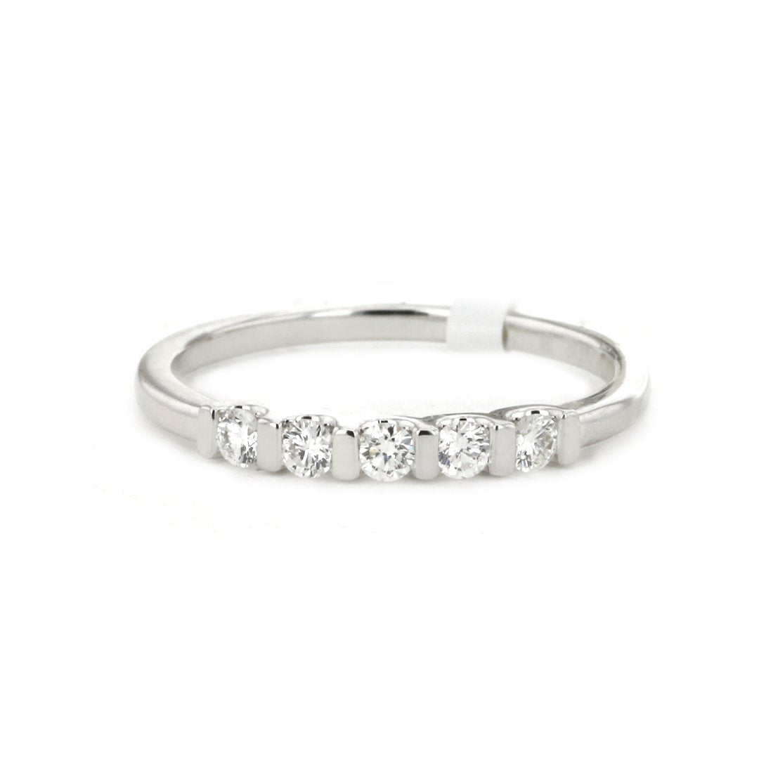 0.24 ctw Diamond Band