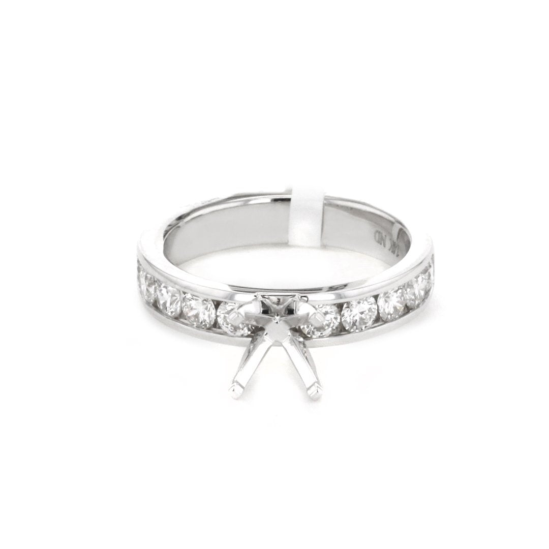 0.90 ctw Diamond Solitaire Engagement Ring