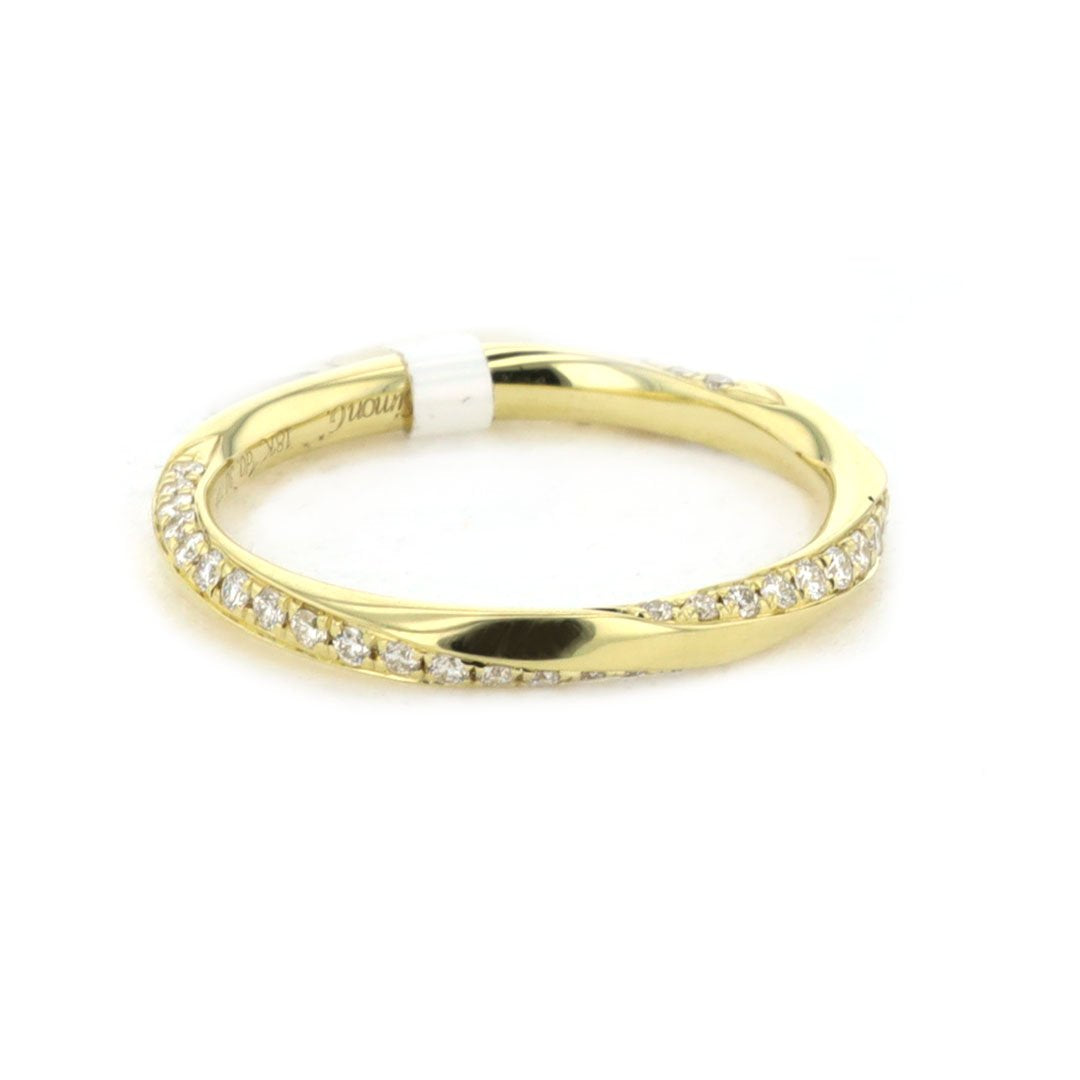 0.30 ctw Diamond Twist Band